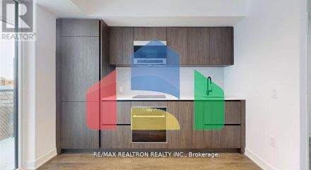 Residential - Single Family Home - Toronto, Canada - Canada