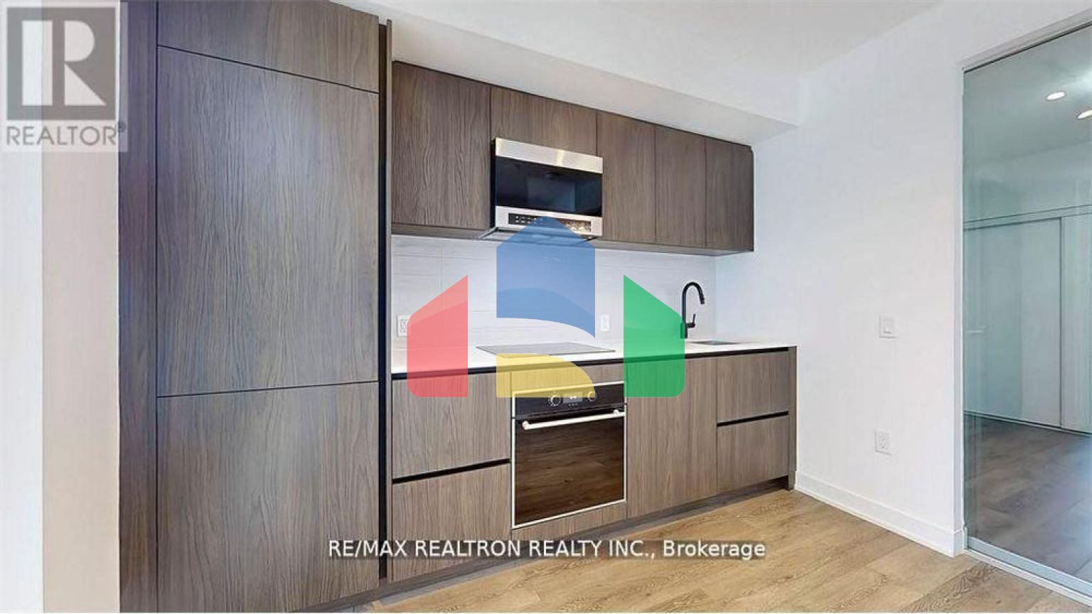 Residential - Single Family Home - Toronto, Canada - Canada