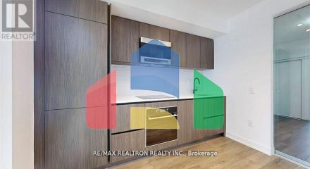 Residential - Single Family Home - Toronto, Canada - Canada