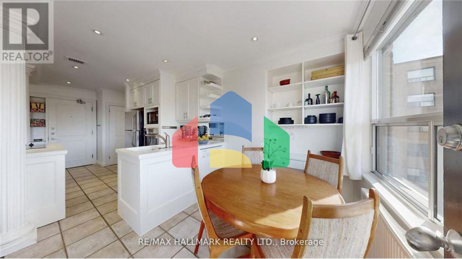 Residential - Single Family Home - Toronto, Canada - Canada