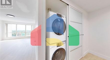 Residential - Single Family Home - Toronto, Canada - Canada