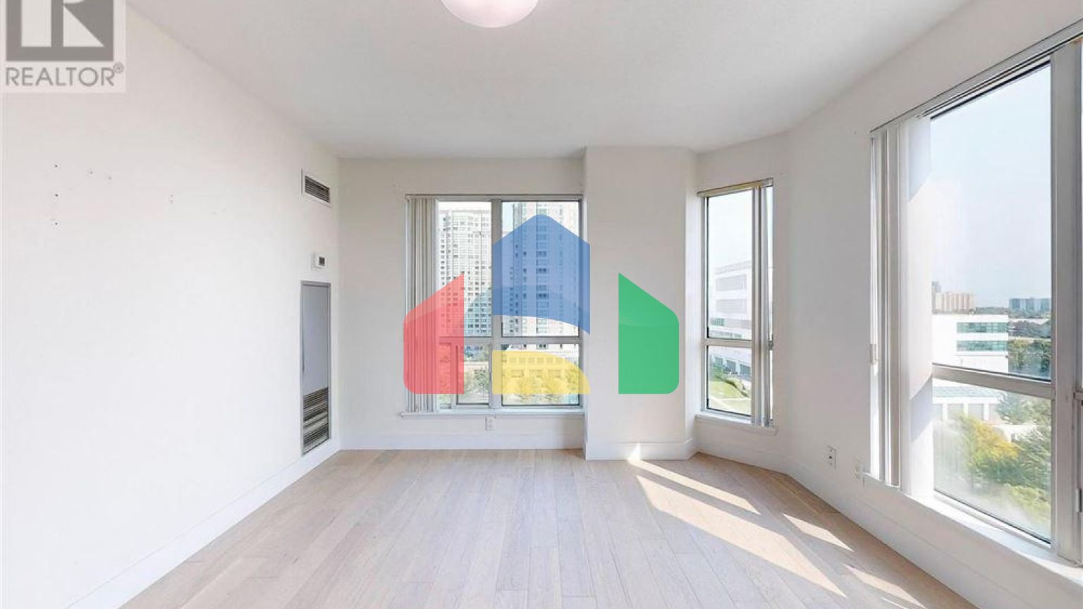 Residential - Single Family Home - Toronto, Canada - Canada