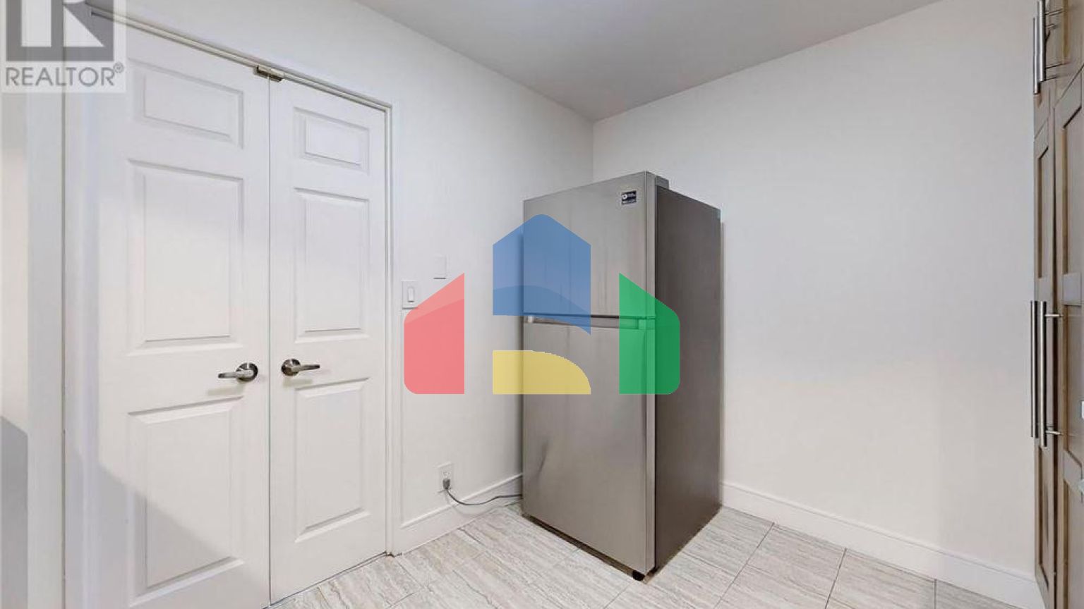 Residential - Single Family Home - Toronto, Canada - Canada