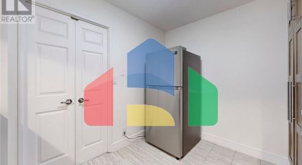 Residential - Single Family Home - Toronto, Canada - Canada