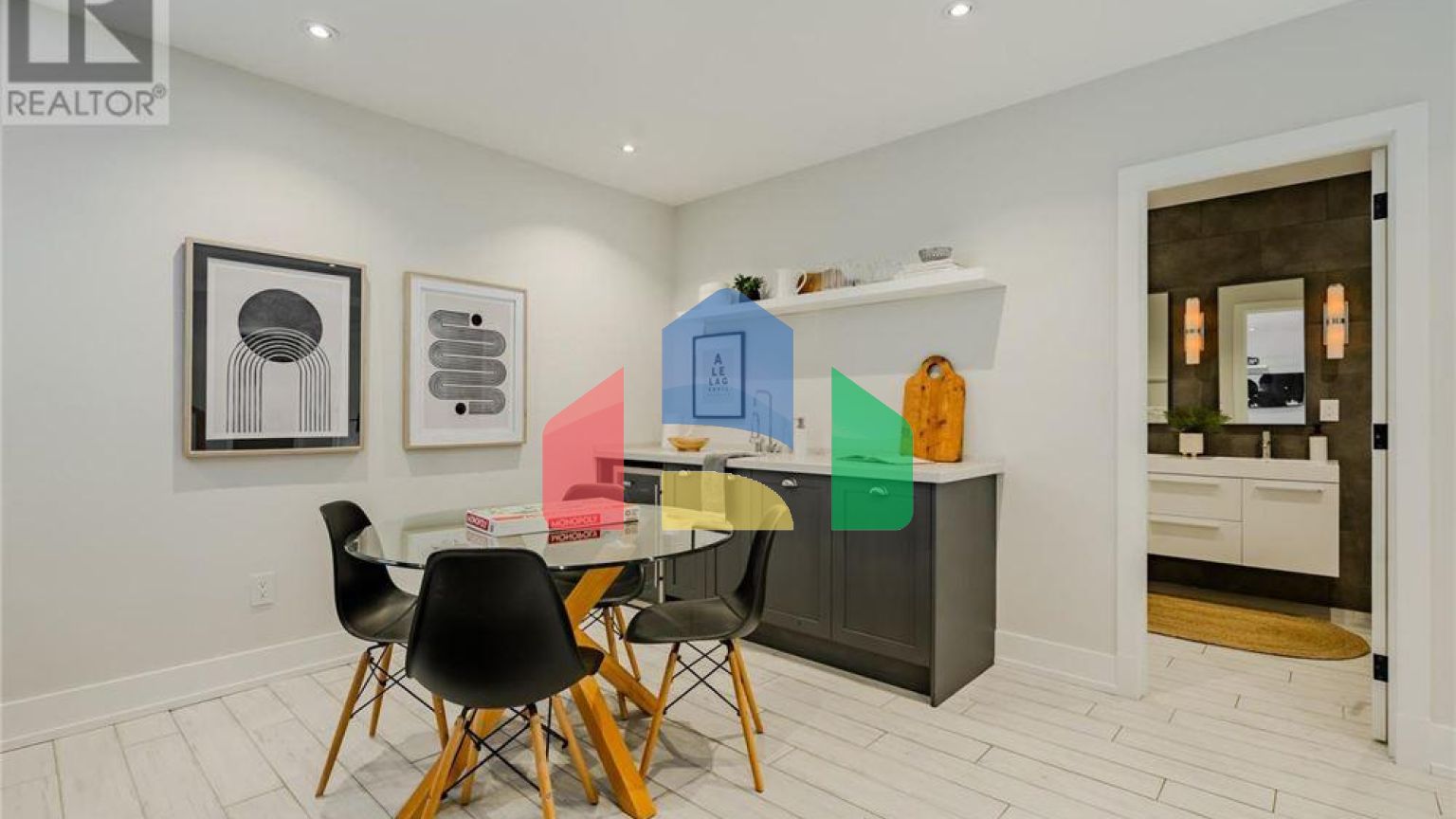 Residential - Single Family Home - Toronto, Canada - Canada