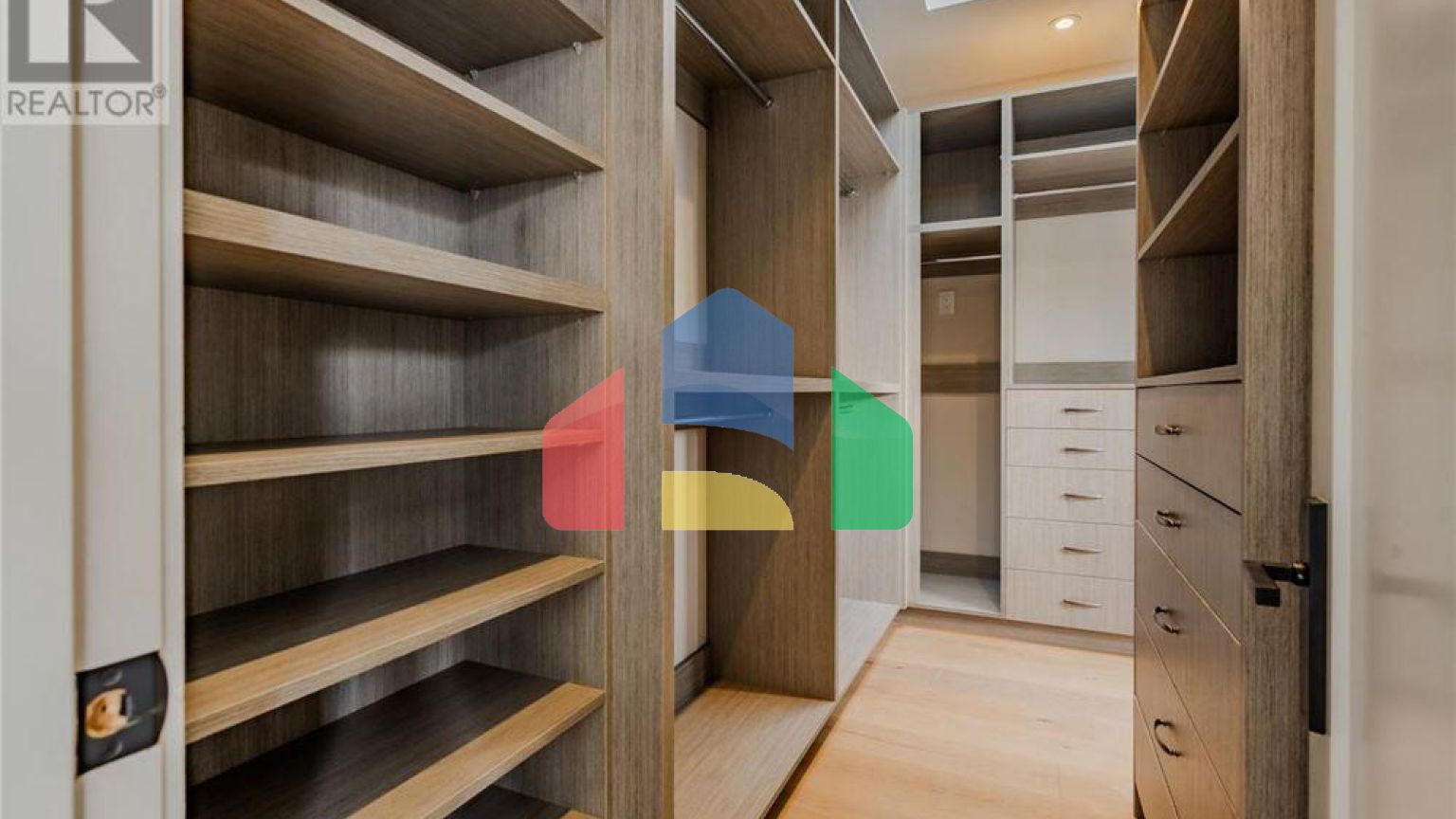 Residential - Single Family Home - Toronto, Canada - Canada