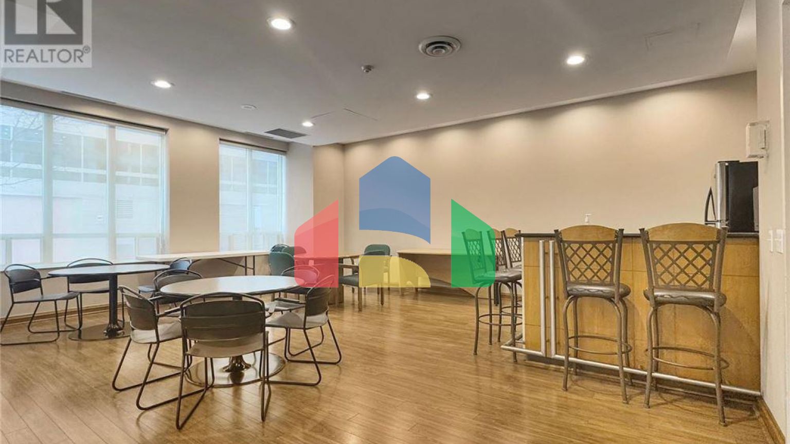 Residential - Condo/Apartment - Toronto, Canada - Canada