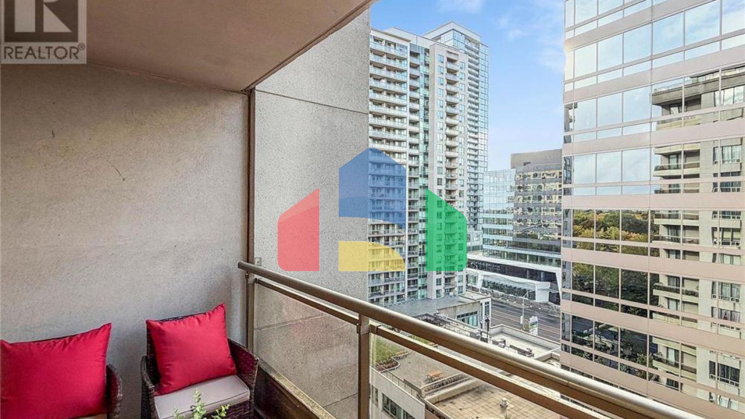 Residential - Condo/Apartment - Toronto, Canada - Canada