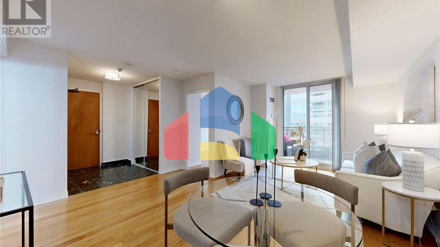 Residential - Condo/Apartment - Toronto, Canada - Canada