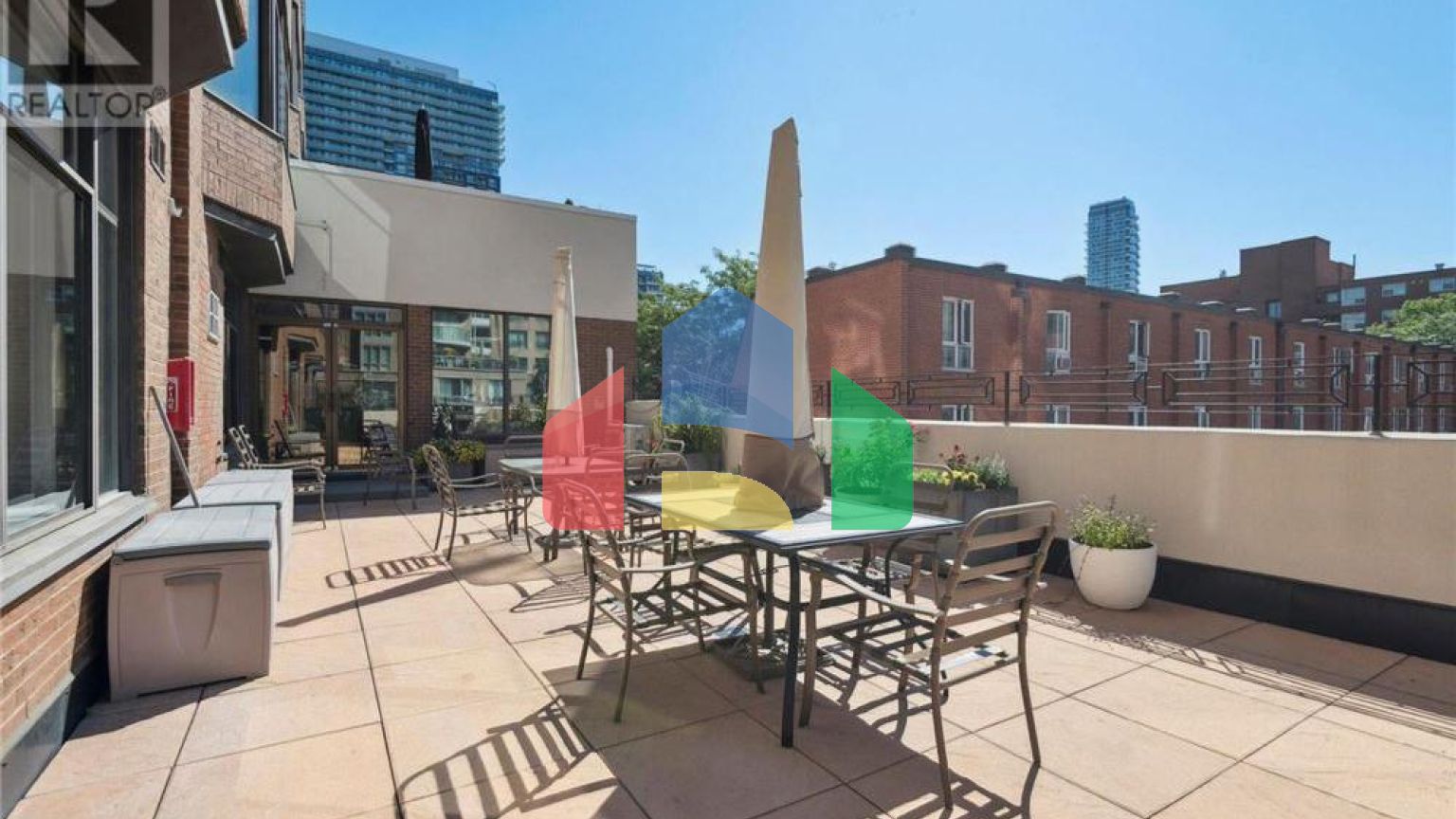 Residential - Single Family Home - Toronto, Canada - Canada