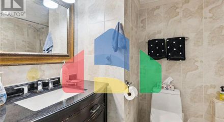 Residential - Single Family Home - Toronto, Canada - Canada