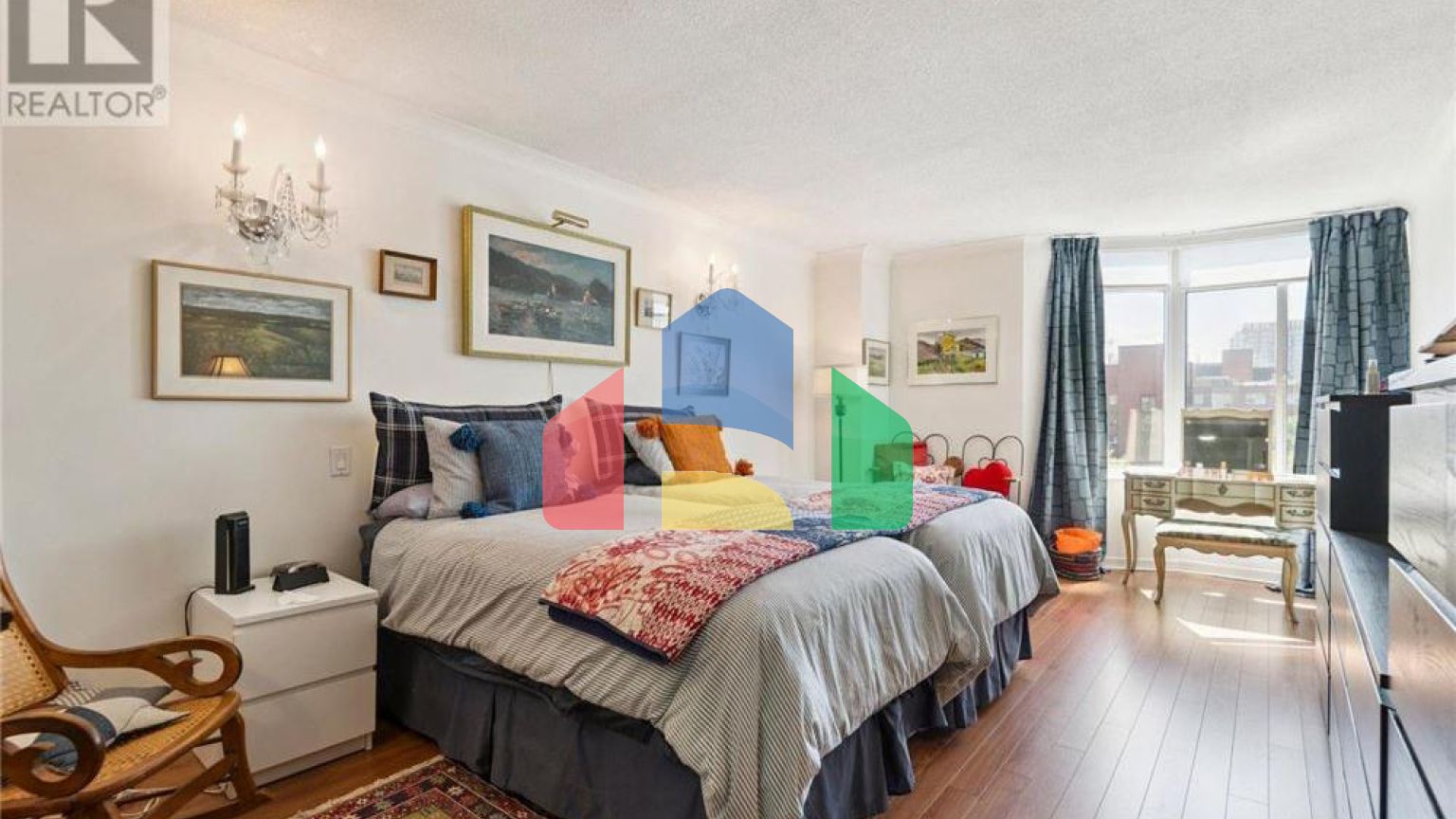 Residential - Single Family Home - Toronto, Canada - Canada