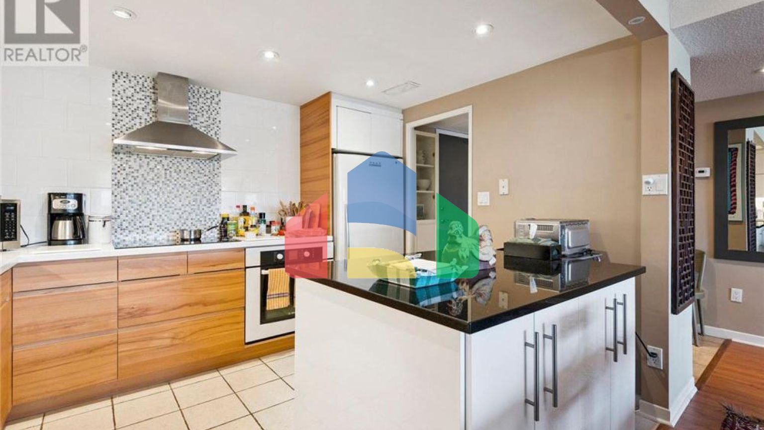 Residential - Single Family Home - Toronto, Canada - Canada