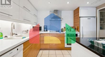 Residential - Single Family Home - Toronto, Canada - Canada