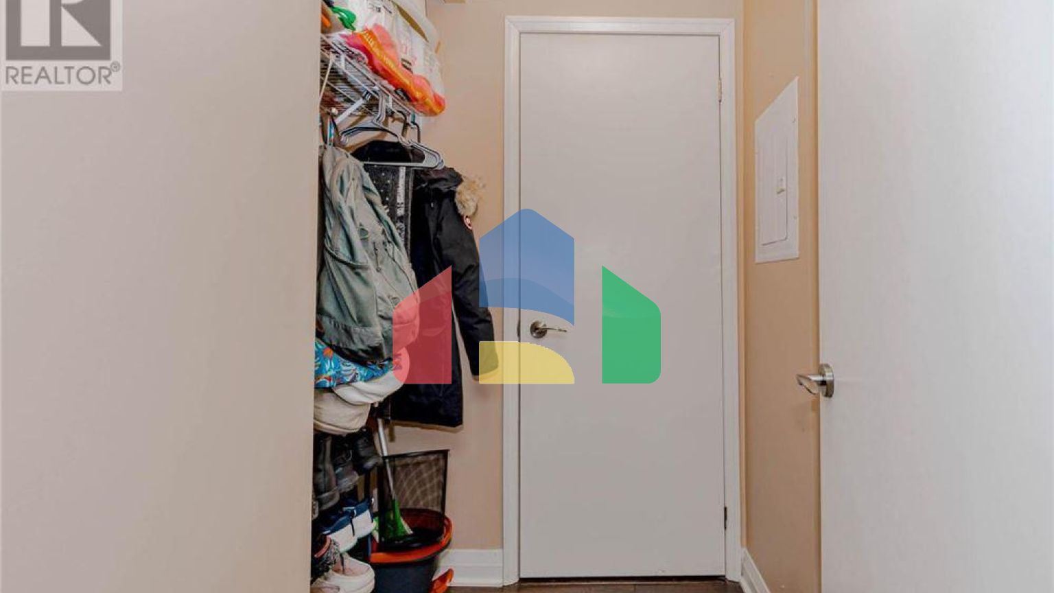 Residential - Condo/Apartment - Toronto, Canada - Canada