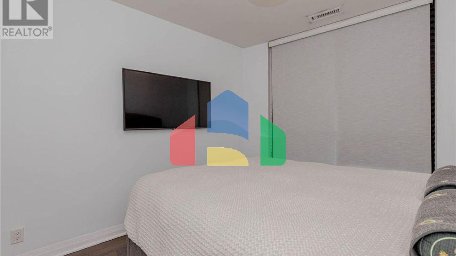 Residential - Condo/Apartment - Toronto, Canada - Canada