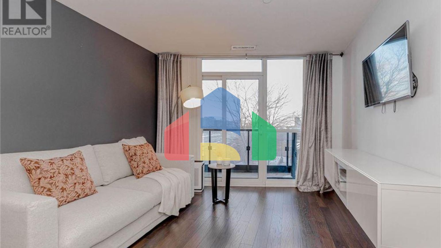 Residential - Condo/Apartment - Toronto, Canada - Canada