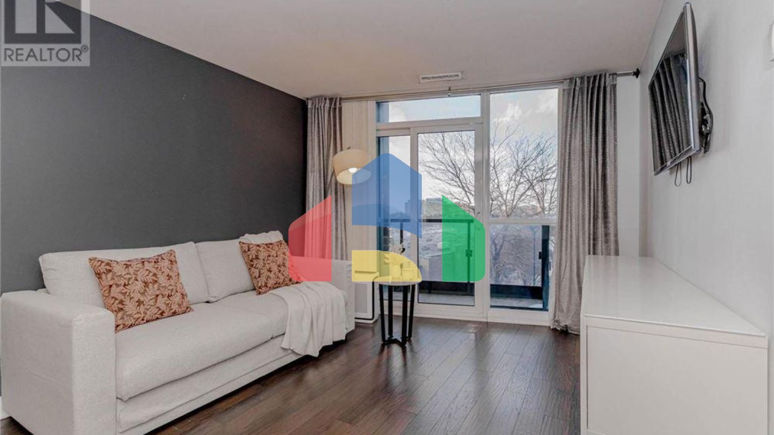 Residential - Condo/Apartment - Toronto, Canada - Canada