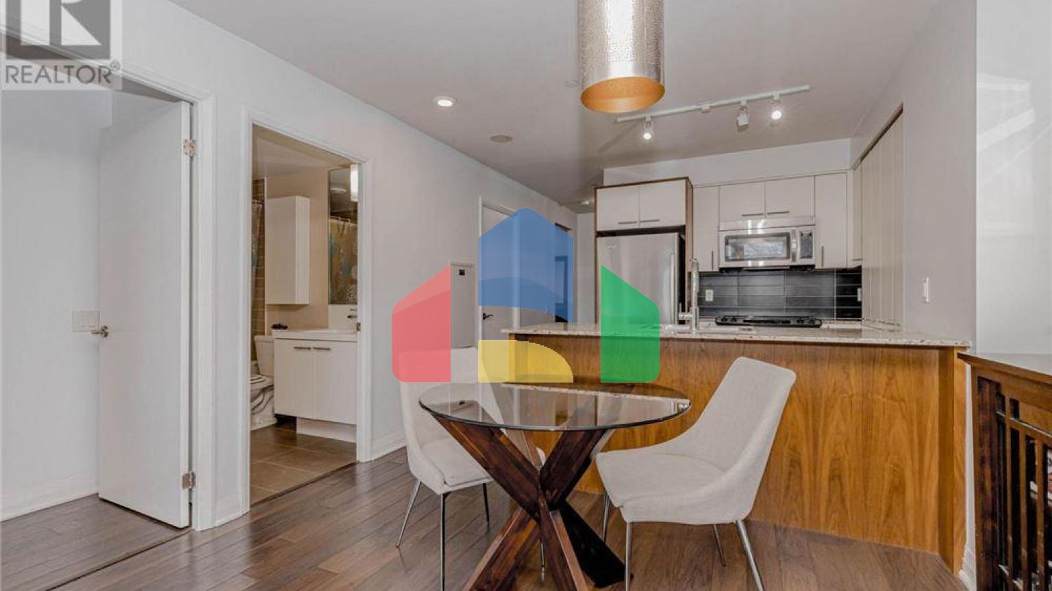 Residential - Condo/Apartment - Toronto, Canada - Canada