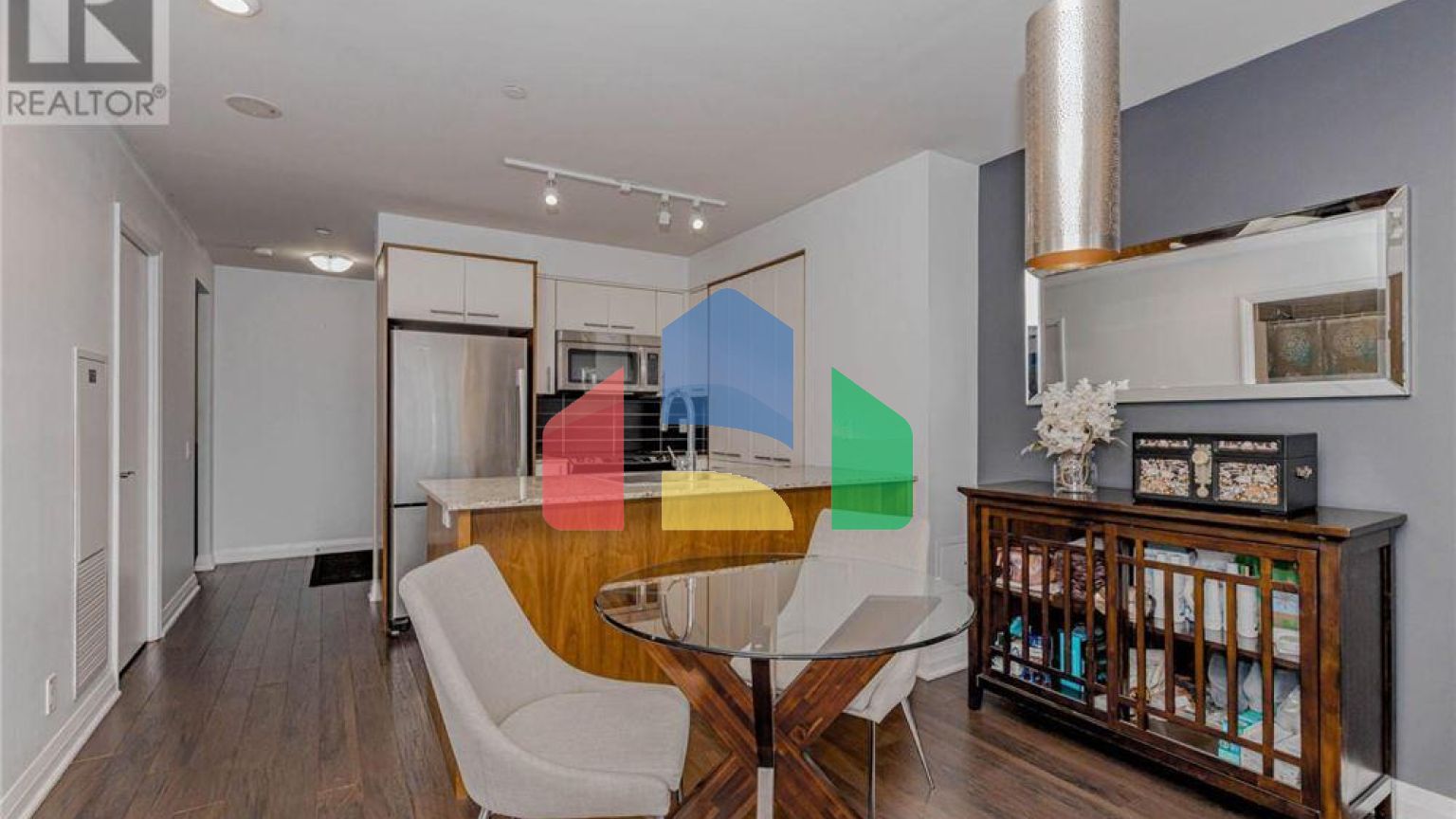 Residential - Condo/Apartment - Toronto, Canada - Canada