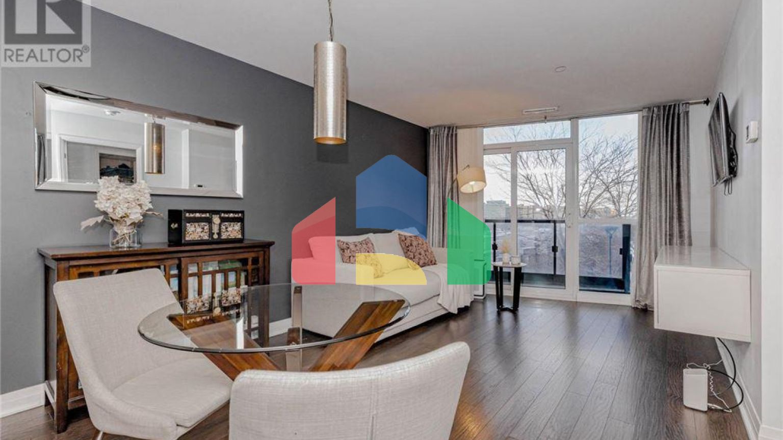 Residential - Condo/Apartment - Toronto, Canada - Canada