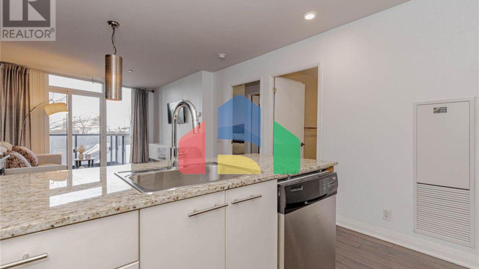 Residential - Condo/Apartment - Toronto, Canada - Canada