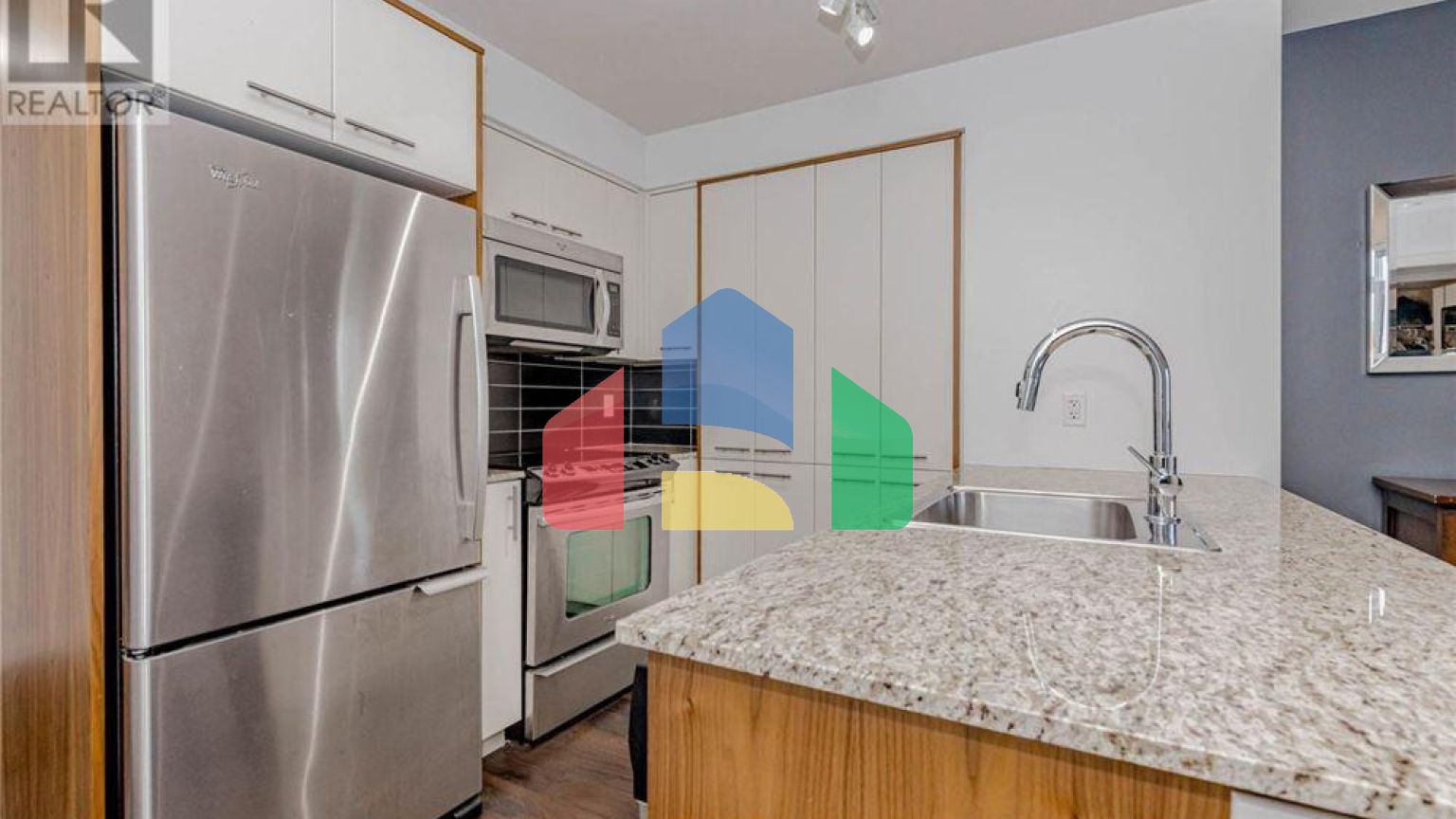 Residential - Condo/Apartment - Toronto, Canada - Canada