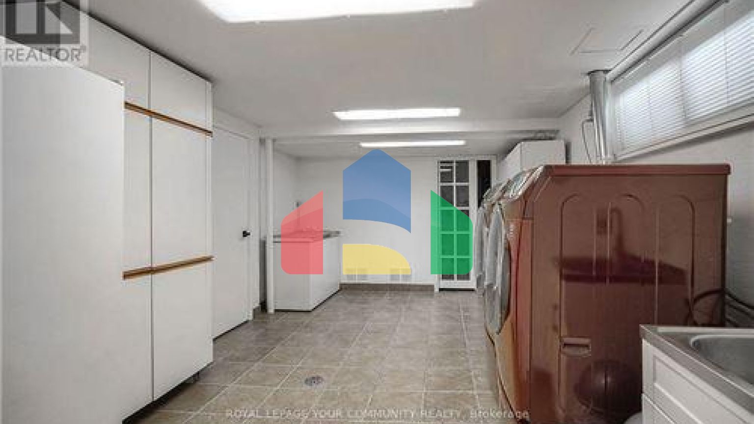 Residential - Single Family Home - Toronto, Canada - Canada