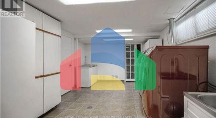 Residential - Single Family Home - Toronto, Canada - Canada