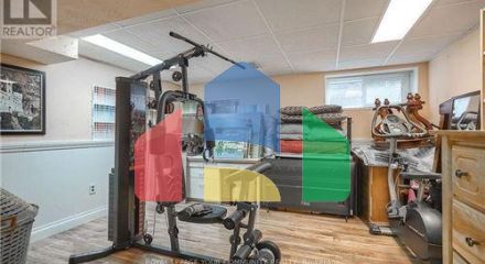 Residential - Single Family Home - Toronto, Canada - Canada