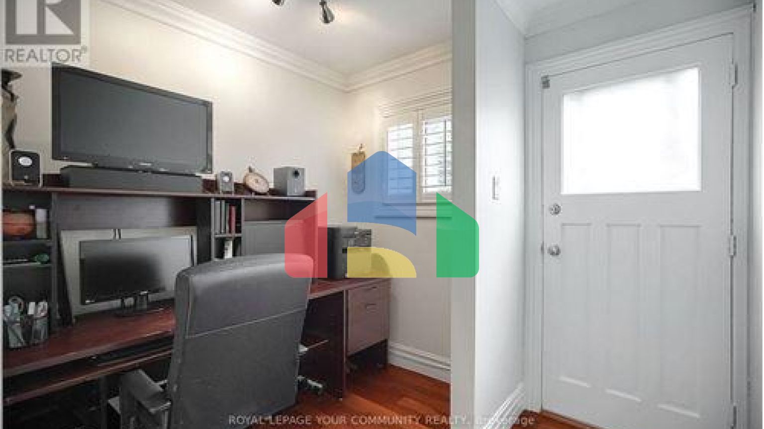 Residential - Single Family Home - Toronto, Canada - Canada