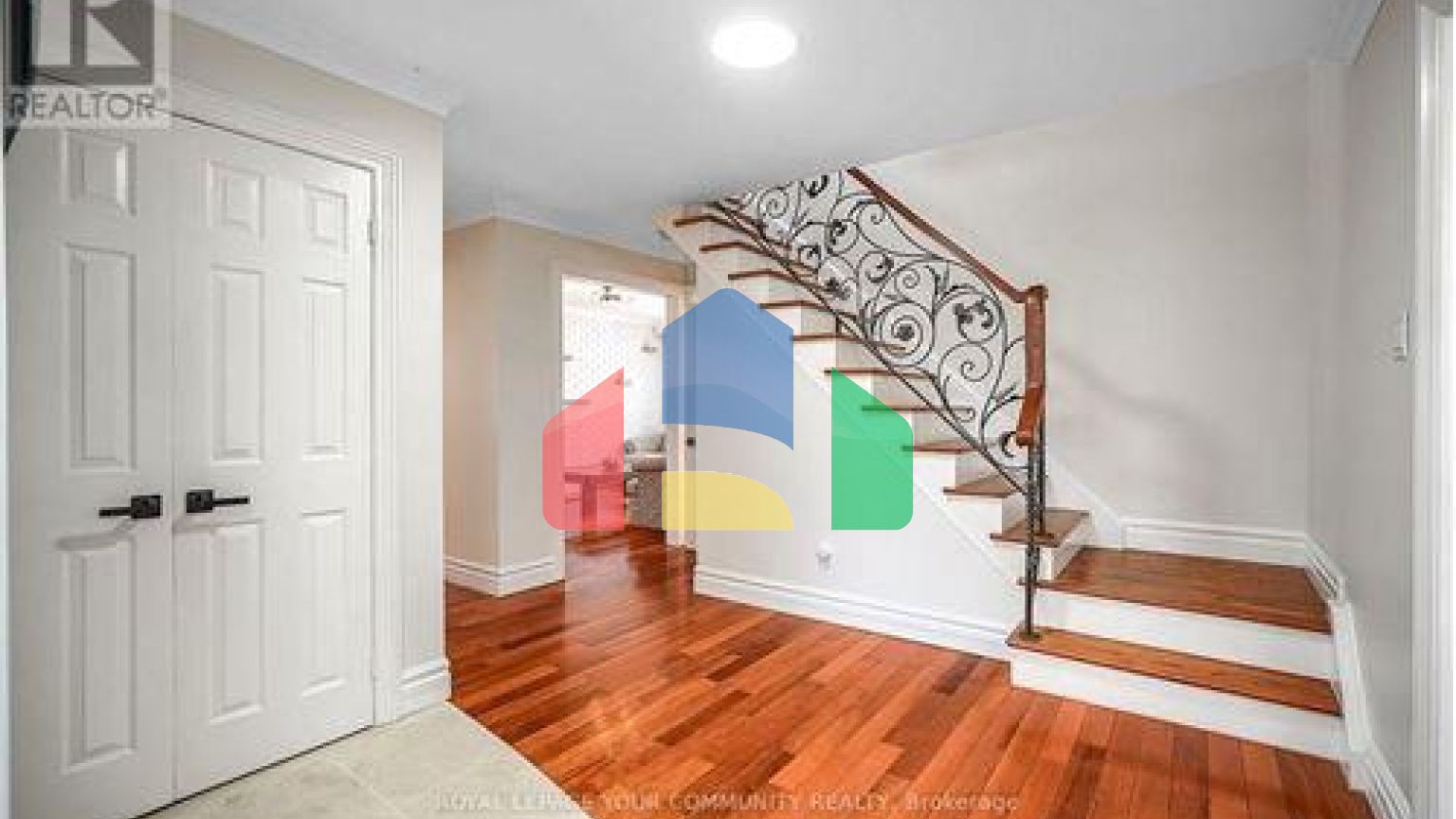 Residential - Single Family Home - Toronto, Canada - Canada