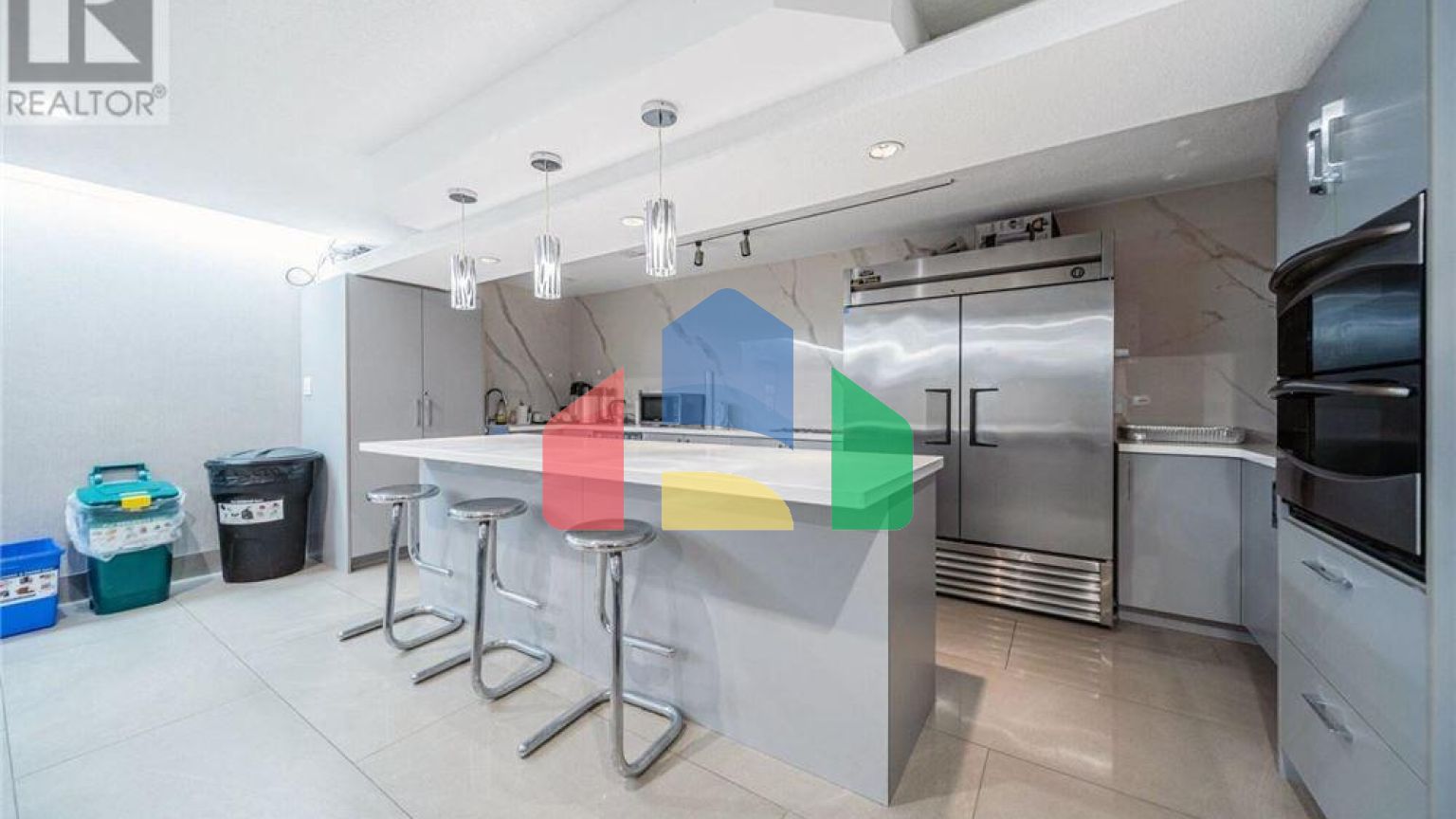 Residential - Single Family Home - Toronto, Canada - Canada