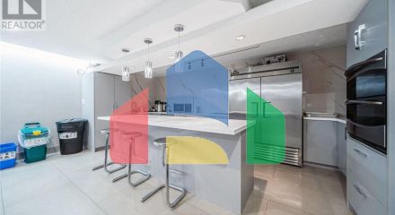 Residential - Single Family Home - Toronto, Canada - Canada