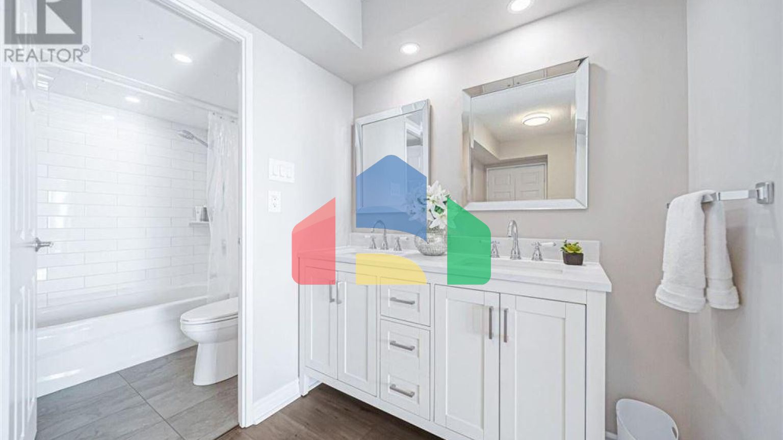 Residential - Single Family Home - Toronto, Canada - Canada