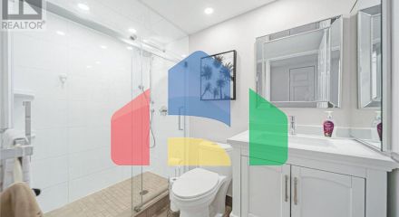 Residential - Single Family Home - Toronto, Canada - Canada