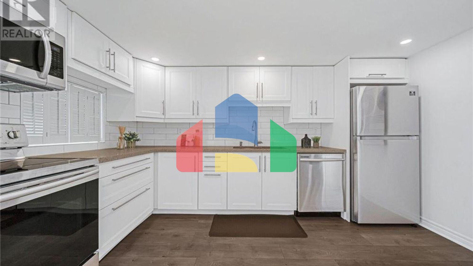 Residential - Single Family Home - Toronto, Canada - Canada