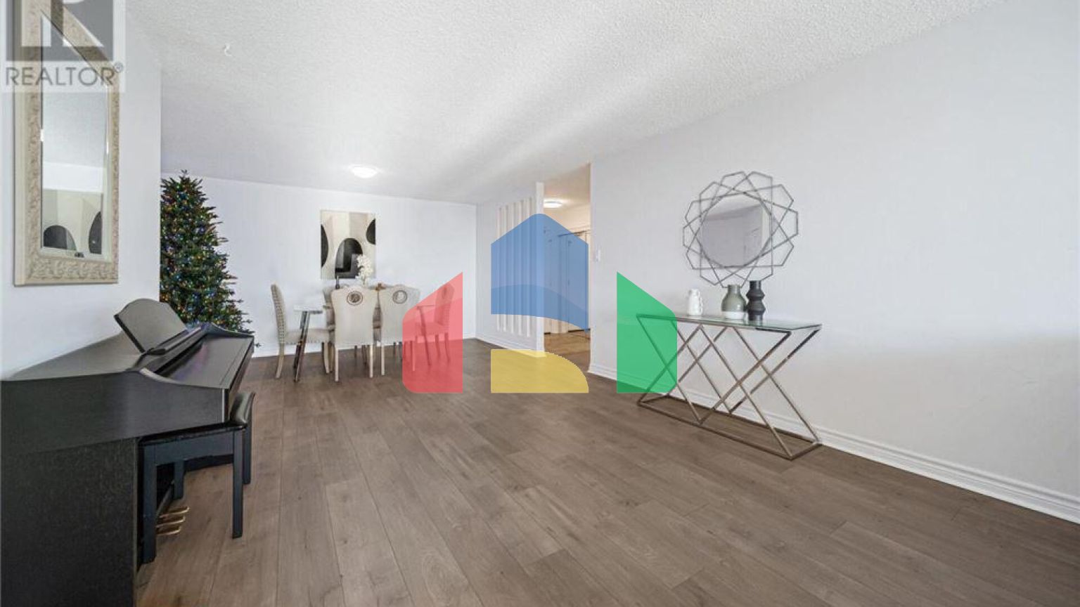 Residential - Single Family Home - Toronto, Canada - Canada