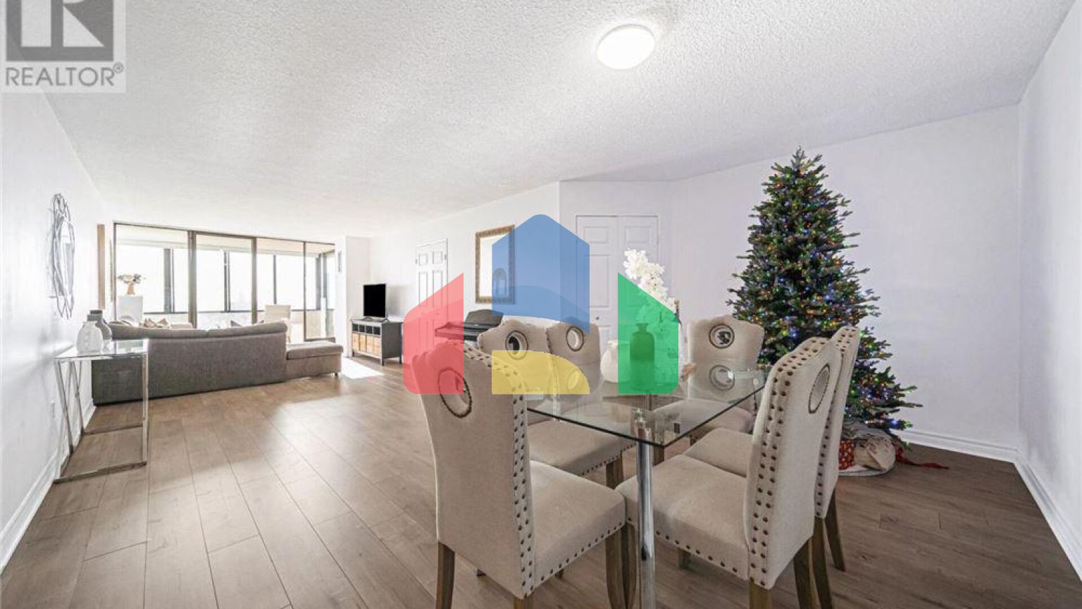 Residential - Single Family Home - Toronto, Canada - Canada