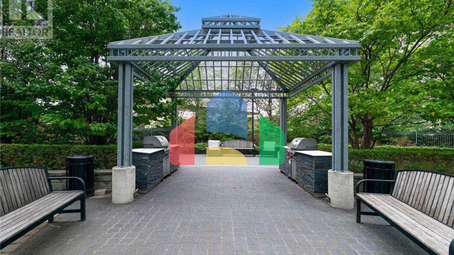 Residential - Single Family Home - Toronto, Canada - Canada