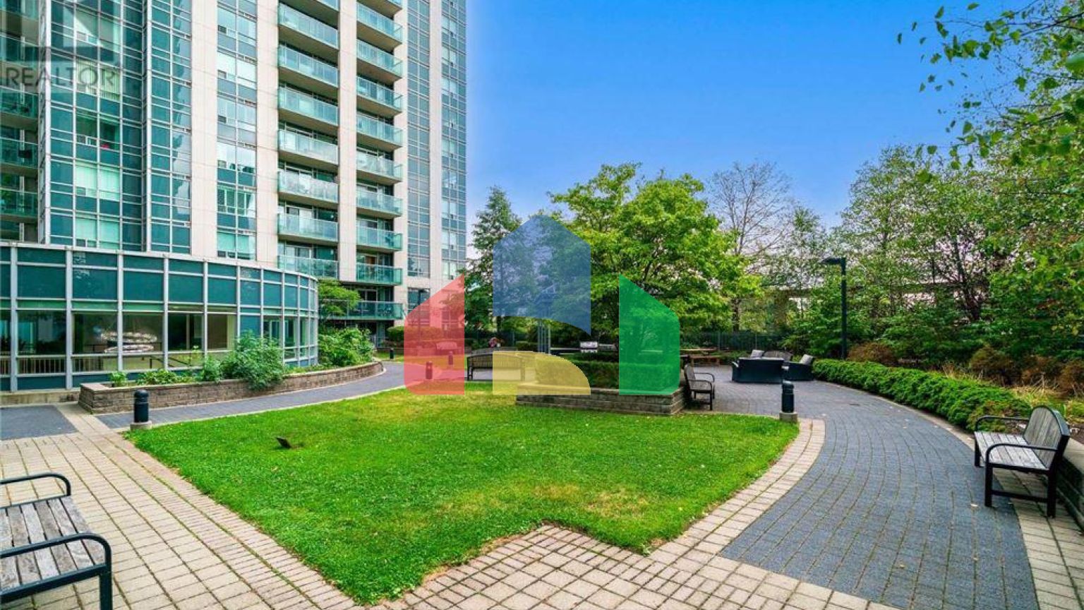 Residential - Single Family Home - Toronto, Canada - Canada