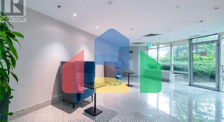 Residential - Single Family Home - Toronto, Canada - Canada