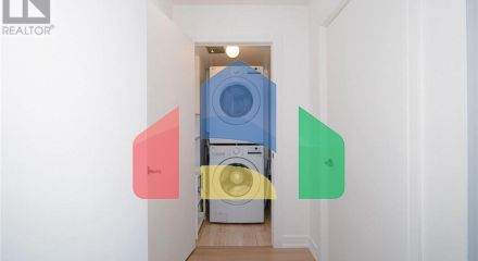 Residential - Single Family Home - Toronto, Canada - Canada