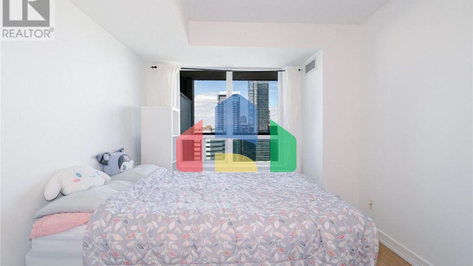 Residential - Single Family Home - Toronto, Canada - Canada