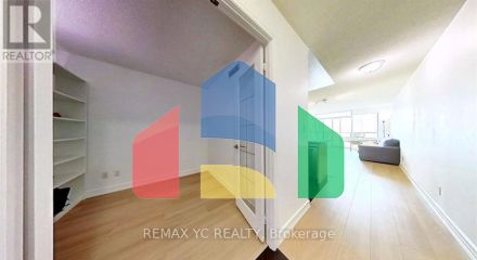 Residential - Single Family Home - Toronto, Canada - Canada