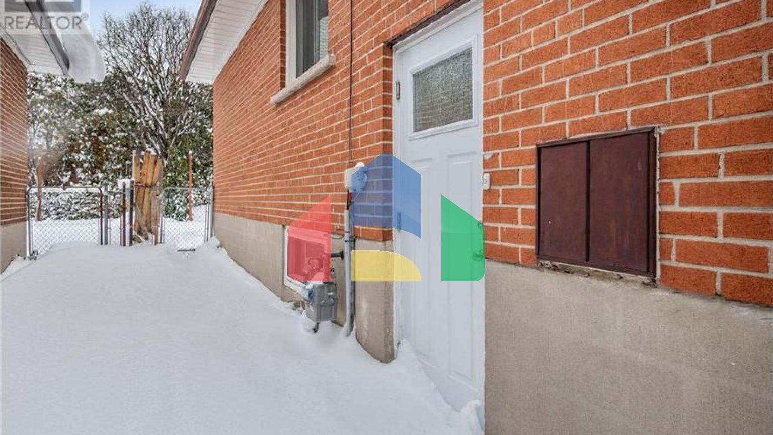 Residential - Single Family Home - Toronto, Canada - Canada