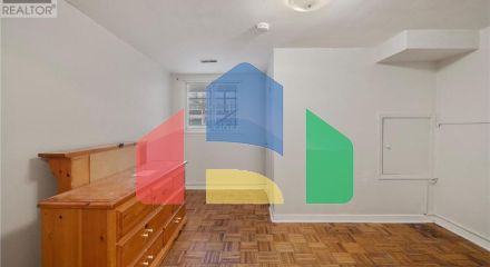 Residential - Single Family Home - Toronto, Canada - Canada