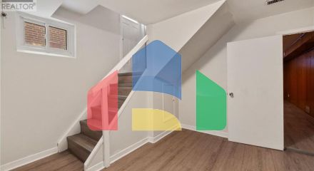 Residential - Single Family Home - Toronto, Canada - Canada