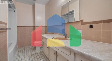 Residential - Single Family Home - Toronto, Canada - Canada