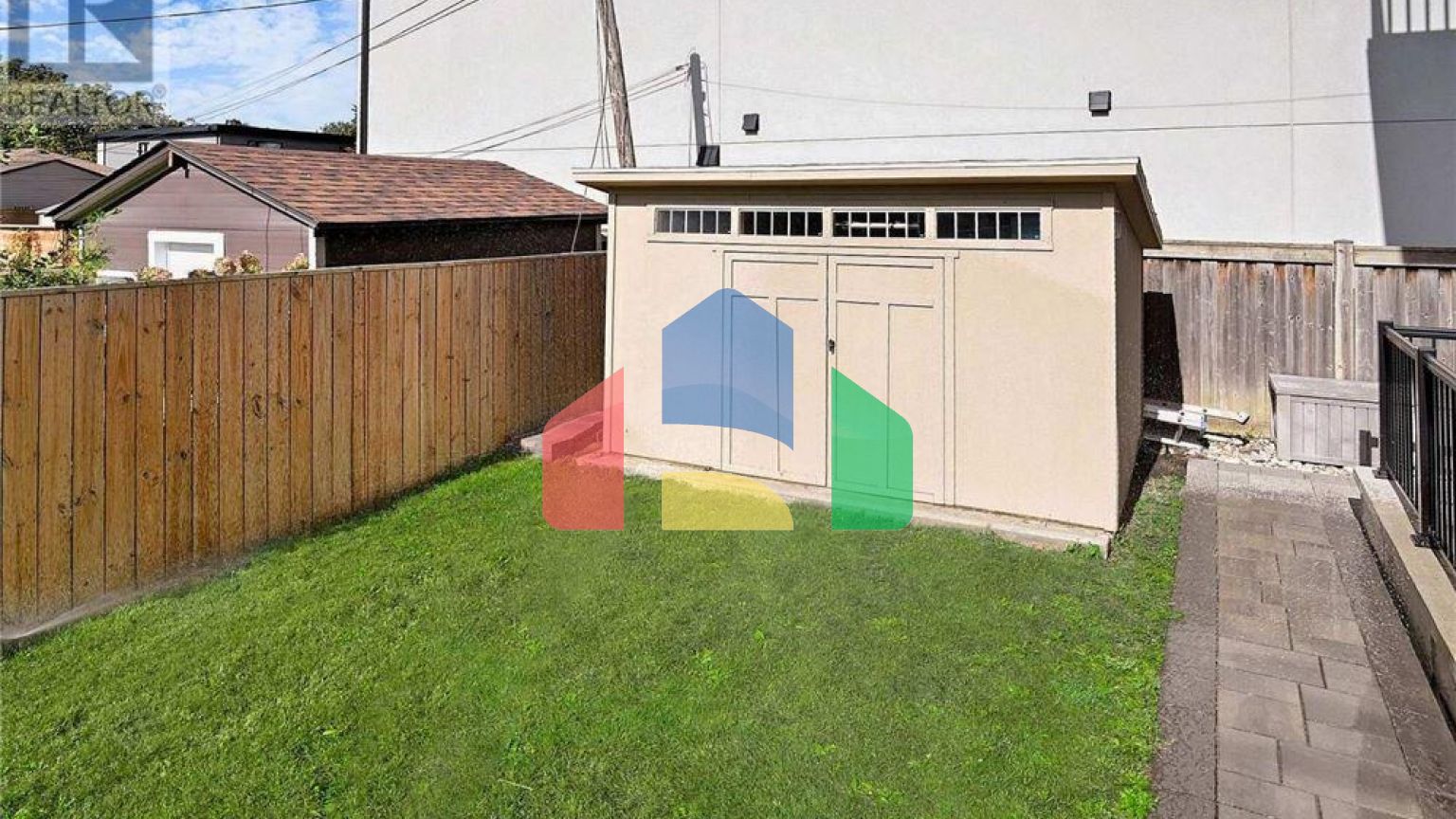 Residential - Single Family Home - Toronto, Canada - Canada